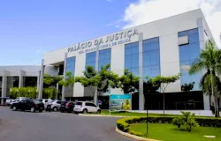 TJMT nega pedido de servidor condenado por desviar mais de 800 caixas de papel de f�rum