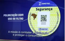 Selo brasileiro muda de cor ao ser violado e j� � sucesso no Jap�o