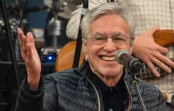Caetano Veloso ganha R$ 140 mil indeniza��o por ofensas de apresentadores da TV