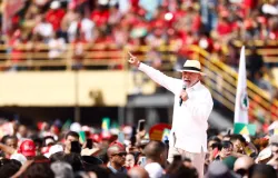 Aliados de Lula pedem mudan�a na comunica��o ap�s Fl�vio passar Lula em pesquisa