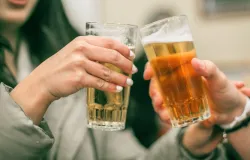 Bares e lojas do Reino Unido aceitariam identidade digital pelo celular