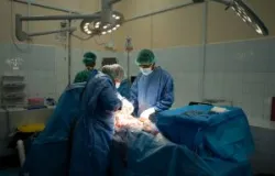 �nico hospital do I�men funciona no limite ap�s bombardeios e falta de m�dicos