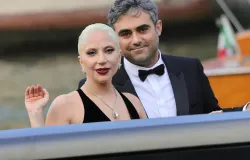Lady Gaga tem filha e revela significado especial do nome da beb�