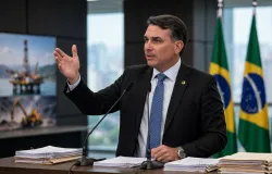 Fl�vio Bolsonaro quer reduzir governo, aumentar pris�es e mudar SUS e escola