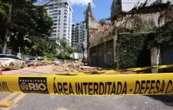 Casar�o desaba no Cosme Velho, deixa feridos e for�a Prefeitura a tomar posse de im�veis hist�ricos