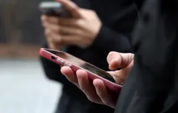 Jovens est�o viciados em apostas online e perderam fortunas