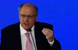 Alckmin cobra fim do vital�cio para ministros do Supremo e exige c�digo de �tica