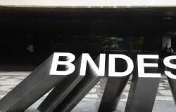 BNDES aprova bilh�es em cr�dito para empresas afetadas por tarifas dos EUA e crise