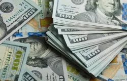 D�lar deve chegar a R$ 5,20 no fim de 2026 por 14 semanas seguidas, diz relat�rio do Banco Central