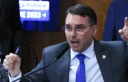 Fl�vio Bolsonaro usou jato ligado a Daniel Vorcaro em viagem aos EUA
