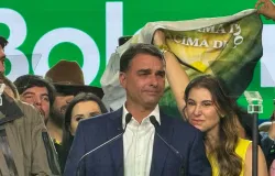 Fl�vio Bolsonaro usou jato de banqueiro investigado em viagem aos EUA