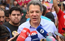 Haddad mira em Fl�vio e Lula para vencer Tarc�sio em S�o Paulo