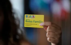 Lula aumenta benef�cio social antes das elei��es para ganhar votos, revela coluna