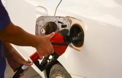 Governo prorroga subs�dio de R$ 2,12 por litro de diesel por mais 30 dias
