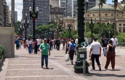 Chuva de calor: alerta vermelho prev� 40 graus no fim de semana em 8 estados do Brasil