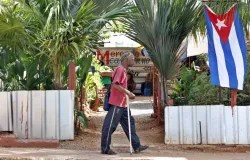 China promete continuar ajudando Cuba e exige fim do bloqueio dos EUA