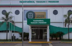 Prefeitura notifica empresa de filho do presidente da C�mara para explicar obra parada em V�rzea Grande