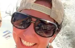 Mulher tira a cal�a e se masturba em avi�o nos EUA e acaba presa