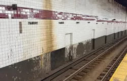 Homem morre arrastado ap�s sacola ficar presa na porta do metr� de Nova York