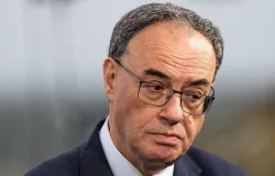 Chefe do Banco da Inglaterra alerta: febre da IA pode causar crise no mercado financeiro