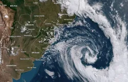 Ciclone e frente fria derrubam temperaturas e causam chuvas fortes no Brasil neste fim de semana