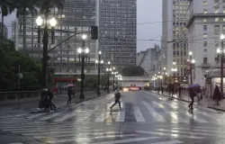 Chuva forte atinge S�o Paulo durante o dia da vota��o das elei��es 2026