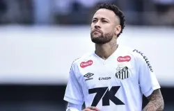 O campo do Santos est� velho demais e Neymar culpa o gramado pelas les�es