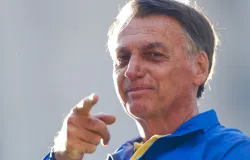 Bolsonaro tenta eleger filhos, irm�o e esposa nas elei��es de 2026