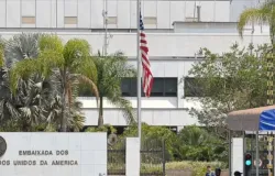 Pol�cia Militar aumenta seguran�a embaixo da Embaixada dos EUA ap�s fechamento por amea�a