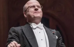 Morre aos 72 anos maestro Roberto Tibiri��, regente da Orquestra Sinf�nica do Paran�