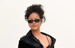Rihanna responde com deboche a cr�ticas de EJ Johnson por chegar atrasada a desfile em Paris