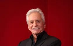 Michael Douglas perde 18 kg e chora ap�s vencer c�ncer de garganta, revela em di�rio �ntimo