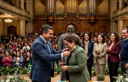 Governo de S�o Paulo reconhece 1.000 professores com medalha e celebra 7 docentes do Vale do Ribeira