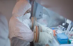 Governo de Putin diz que t�cnico de laborat�rio russo morreu de pneumonia, n�o de peste