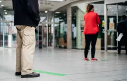 Bancos e INSS fecham na segunda (12), mas Pix e apps funcionam