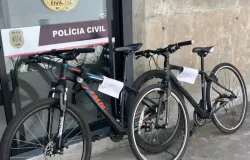Pol�cia prende suspeitos de roubar celulares de ciclistas na Paulista