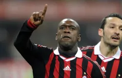 Corinthians acerta com lenda holandesa Clarence Seedorf para salvar time da queda de divis�o