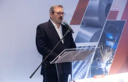 Ind�stria nacional de a�o transforma 3,3 milh�es de toneladas em 2025, mas importa cada vez mais