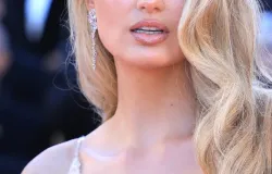 Ex-angel da Victoria's Secret chora ap�s ser rejeitada para o desfile