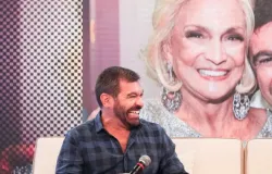 Filho de Hebe Camargo pede paz sobre mans�o em ru�nas
