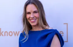 Hilary Swank, aos 52 anos, revela gravidez de terceiro filho com v�deo engra�ado