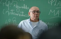 Maiores de 40 anos: saiba quem s�o os professores da maior rede p�blica da Am�rica Latina