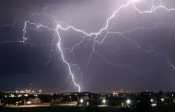 Tempestades com vento de 70 km/h e calor de at� 41�C v�o afetar o Brasil hoje