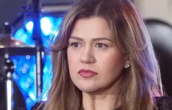 Cantora acusa loja de mentir sobre pre�o de objeto de 15 mil d�lares