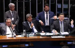 Presidente do Senado suspende vota��o da PEC da Seguran�a por falta de acordo