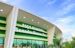 Bataguassu gasta quase R$ 1 milh�o para reformar pra�a e construir quadra coberta