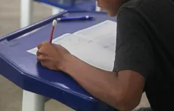 Quase 1 milh�o de alunos far�o prova de matem�tica hoje para ganhar bolsa de estudo
