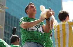 Fl�vio Bolsonaro promete 'esfregar' crimes de Lula no debate
