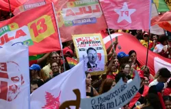L�deres e artistas lideram atos de apoio a Lula em capitais antes do segundo turno