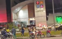 Mulher invade igreja com arma, dispara e quebra equipamentos em MG